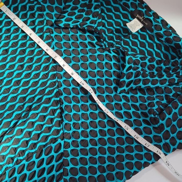 Yushi Top Womens Top Small Teal and Black Textured Tunic Art - Picture 7 of 8